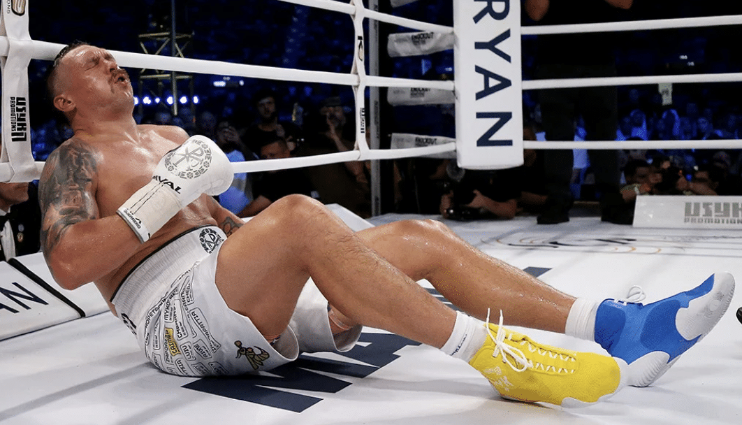 Usyk Overcomes A 'Controversial' Low Blow To Beat Dubois