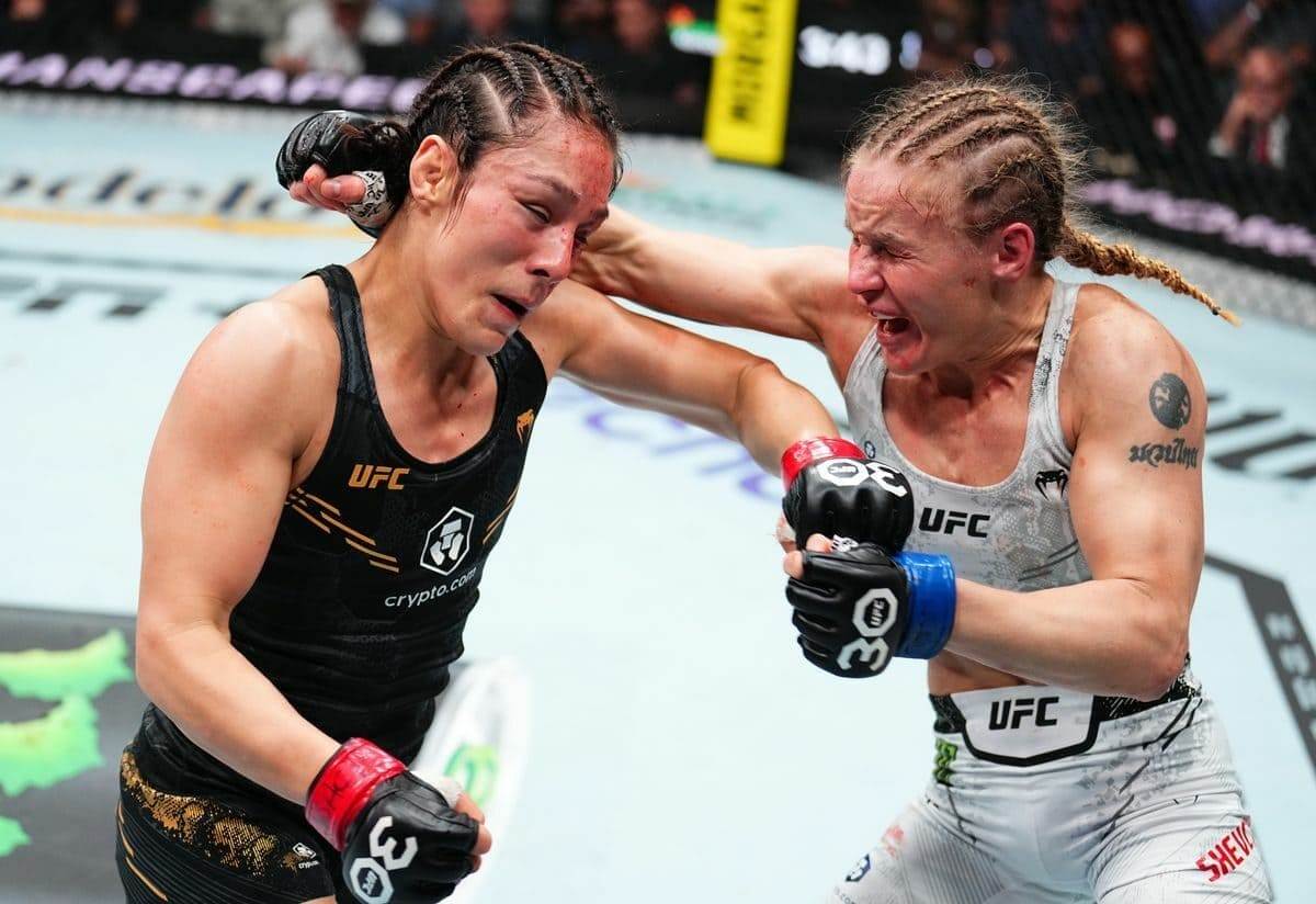Alexa Grasso Protects Her Title